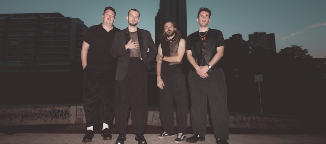 Please Madame by Arne Müseler